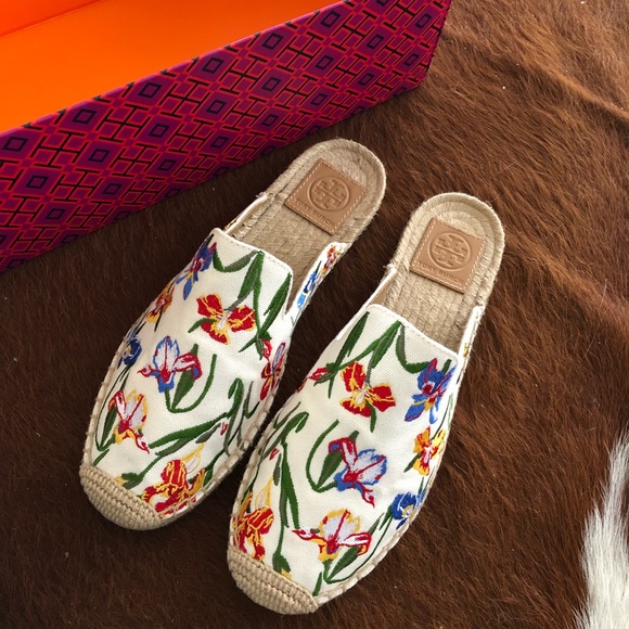 Tory Burch Shoes - Tory Burch Canvas embroidered mules espadrilles